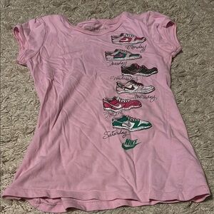🌈4/$25🌈 Nike Pink Graphic Tee
